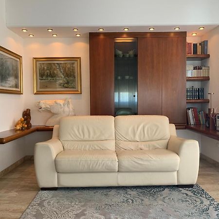 شقة كافي دي لافانيا  في Legnano Attic المظهر الخارجي الصورة
